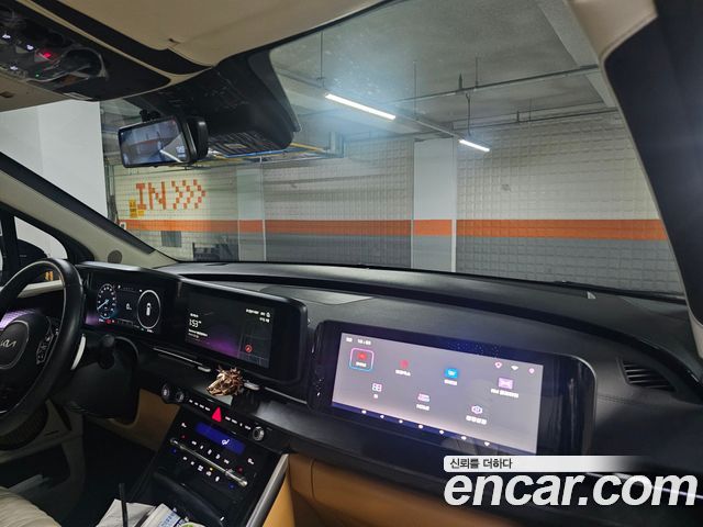 Kia Carnival (IV) Gasoline 7-seater Limousine(Special vehicle) 2023 — фото 15