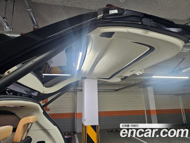 Kia Carnival (IV) Gasoline 7-seater Limousine(Special vehicle) 2023 — фото 21