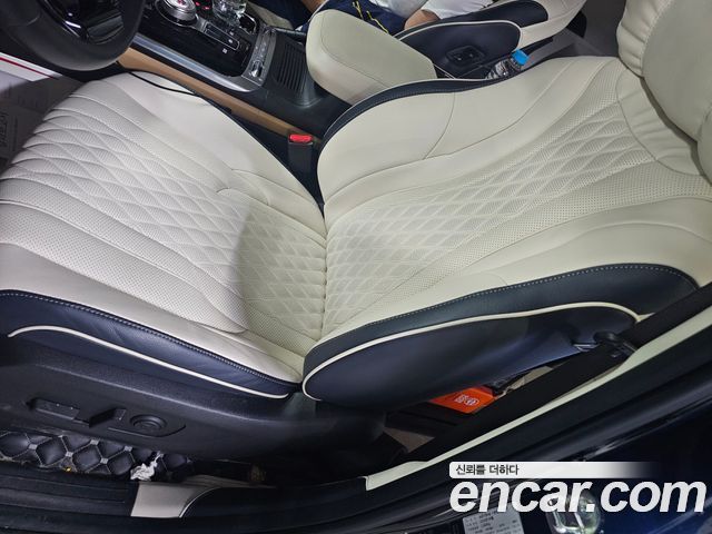 Kia Carnival (IV) Gasoline 7-seater Limousine(Special vehicle) 2023 — фото 23