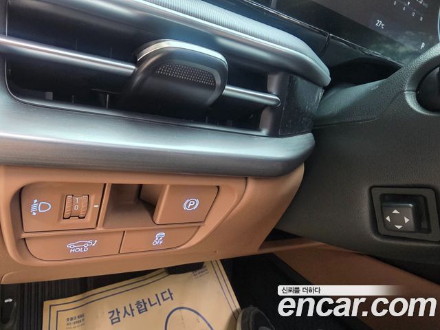 Hyundai Grandeur (GN7) 2,5 Gasoline 2WD Exclusive 2024 — фото 18