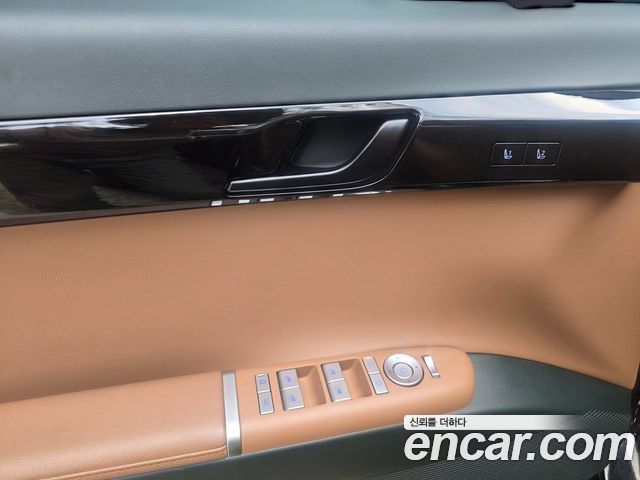 Hyundai Grandeur (GN7) 2,5 Gasoline 2WD Exclusive 2024 — фото 20