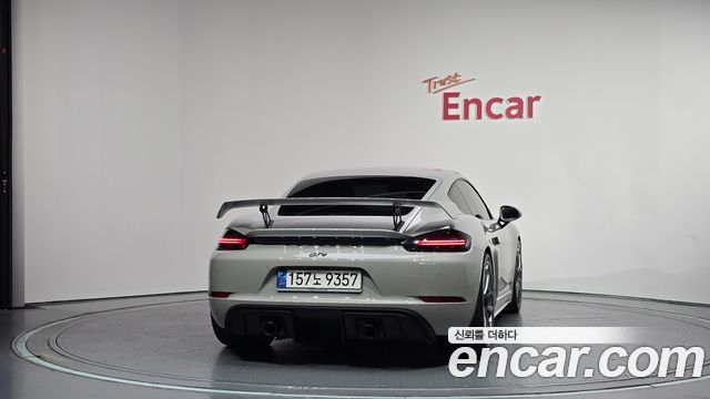 Porsche 718 Cayman 4.0 GT4 2023 — фото 4
