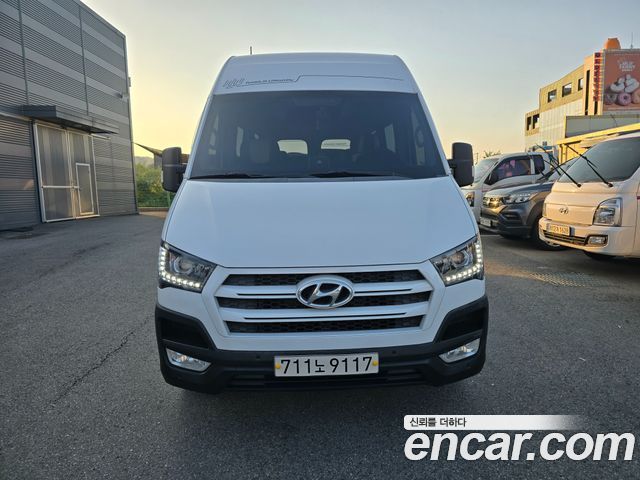 Hyundai Solati 15-seater Luxury 2021 — фото 3