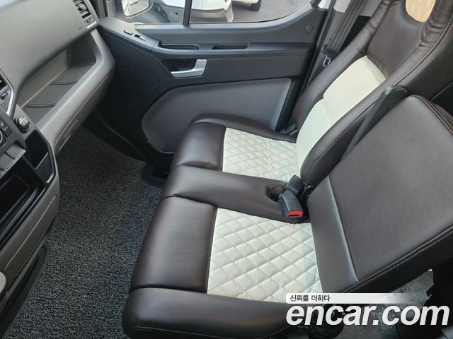 Hyundai Solati 15-seater Luxury 2021 — фото 6