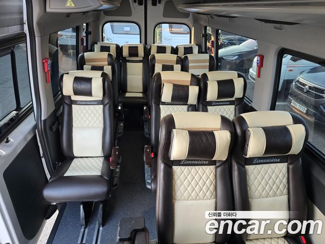 Hyundai Solati 15-seater Luxury 2021 — фото 7