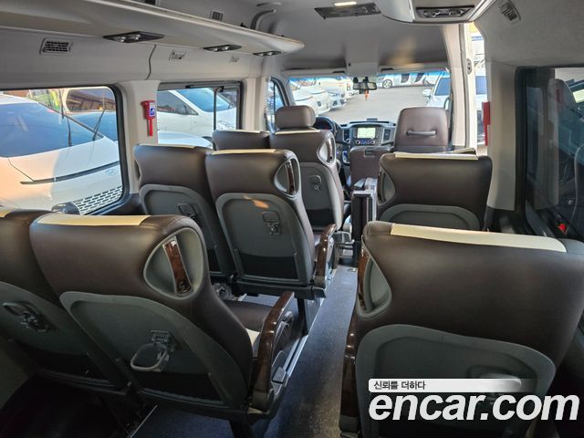Hyundai Solati 15-seater Luxury 2021 — фото 10