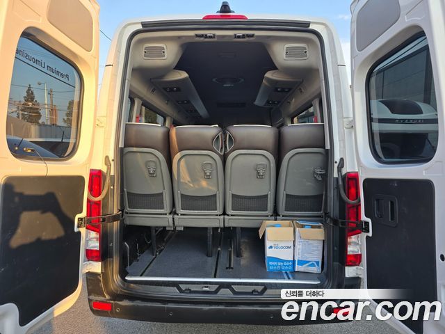 Hyundai Solati 15-seater Luxury 2021 — фото 18