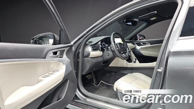 Genesis G70 Gasoline 2.0T 2WD 2021 — фото 10