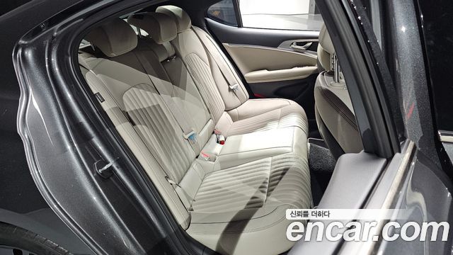 Genesis G70 Gasoline 2.0T 2WD 2021 — фото 11