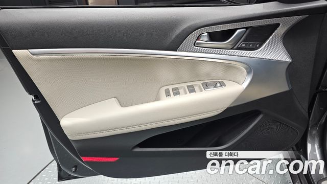 Genesis G70 Gasoline 2.0T 2WD 2021 — фото 24