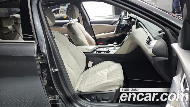 Genesis G70 Gasoline 2.0T 2WD 2021 — фото 26