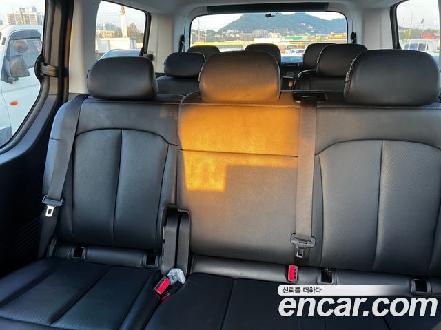 Hyundai Staria Tourer 11-Seater Modern 2025 — фото 17
