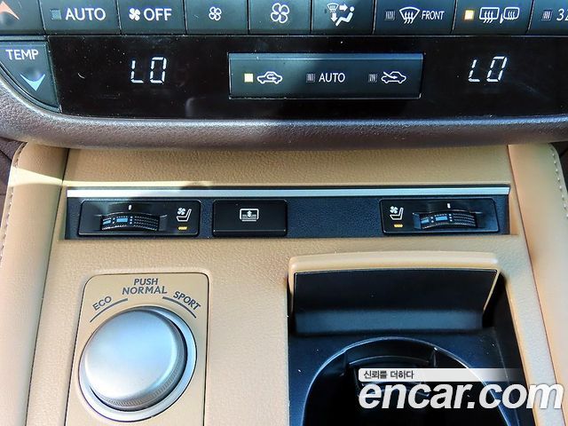 Lexus ES300h Supreme XV60 2017 — фото 18