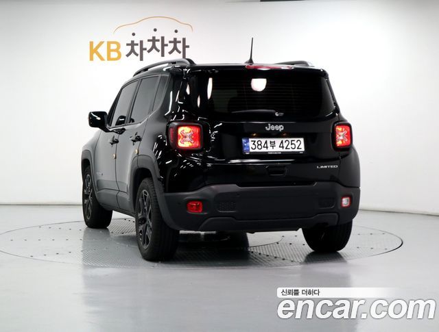 Jeep Renegade 1.3 Limited 2022 — фото 4