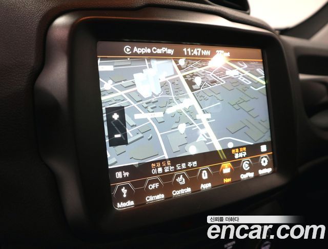 Jeep Renegade 1.3 Limited 2022 — фото 15