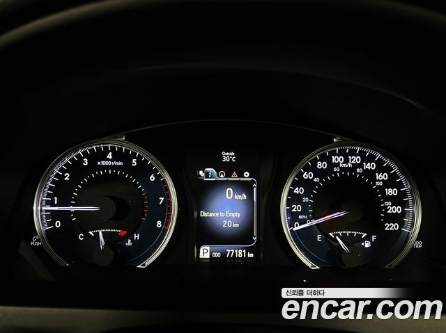 Toyota Camry 2.5 XLE 2015 — фото 8