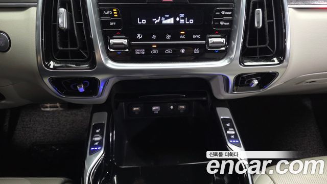 Kia Sorento (IV) HEV 1.6 2WD Gravity 2023 — фото 29