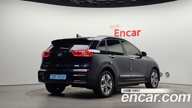 Kia Niro EV Noblesse 2020 — фото 2