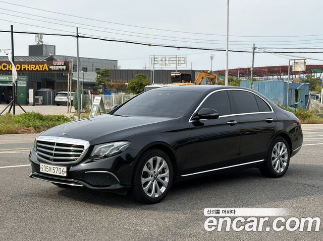 Mercedes-Benz E-Class (W213) E300 4MATIC Exclusive 2019 — фото 1