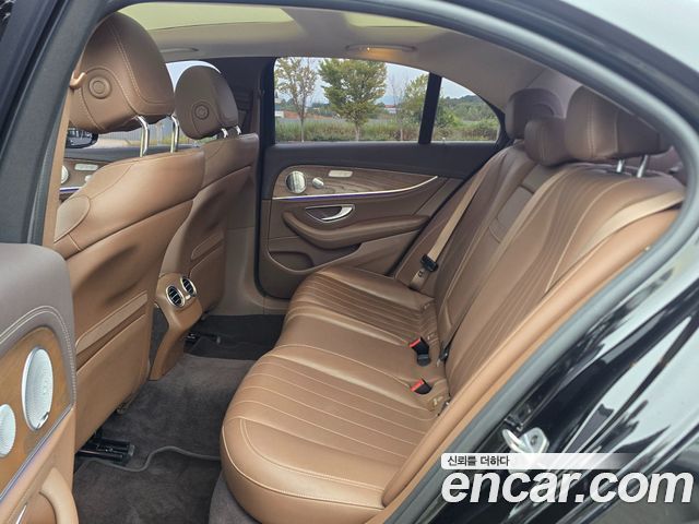 Mercedes-Benz E-Class (W213) E300 4MATIC Exclusive 2019 — фото 9