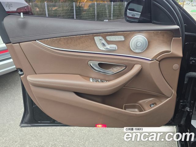 Mercedes-Benz E-Class (W213) E300 4MATIC Exclusive 2019 — фото 10
