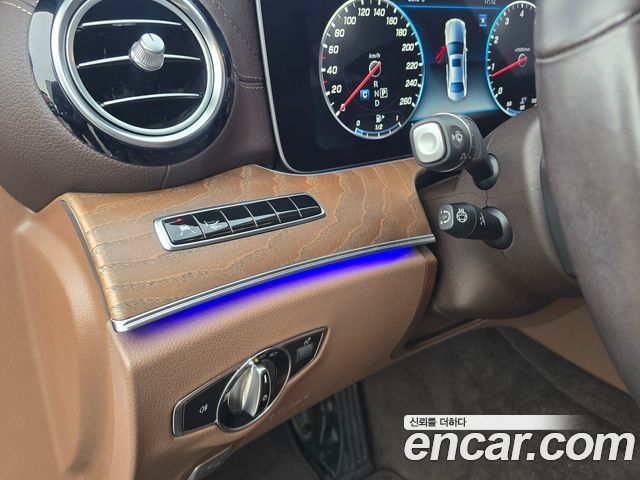 Mercedes-Benz E-Class (W213) E300 4MATIC Exclusive 2019 — фото 15