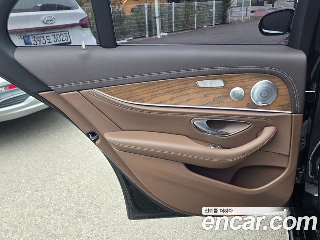 Mercedes-Benz E-Class (W213) E300 4MATIC Exclusive 2019 — фото 20