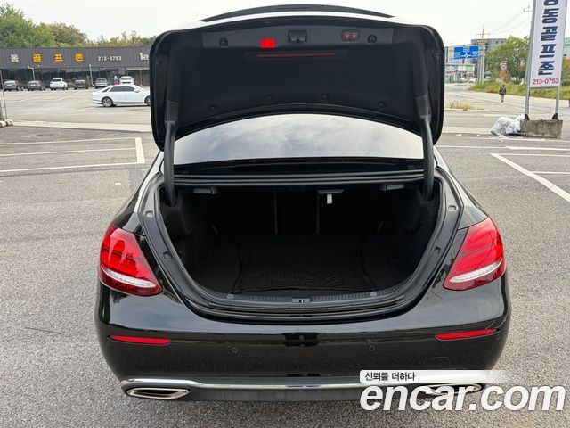 Mercedes-Benz E-Class (W213) E300 4MATIC Exclusive 2019 — фото 23
