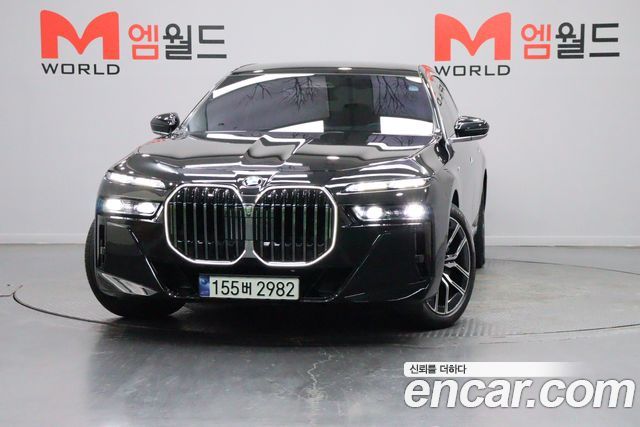 BMW 7 Series (G70) 740i sDrive M Sport 2023 — фото 2