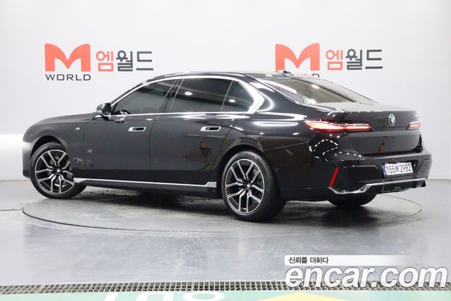 BMW 7 Series (G70) 740i sDrive M Sport 2023 — фото 4