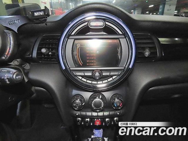 MINI Cooper Standard Third Generation 2018 — фото 15