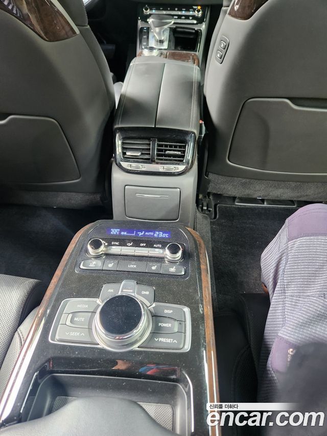 Genesis EQ900 3.8 GDI Luxury 2016 — фото 20