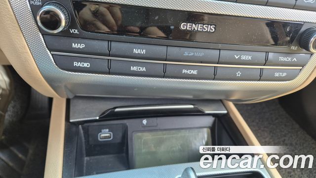 Genesis G80 3.3 GDI Luxury 2019 — фото 24
