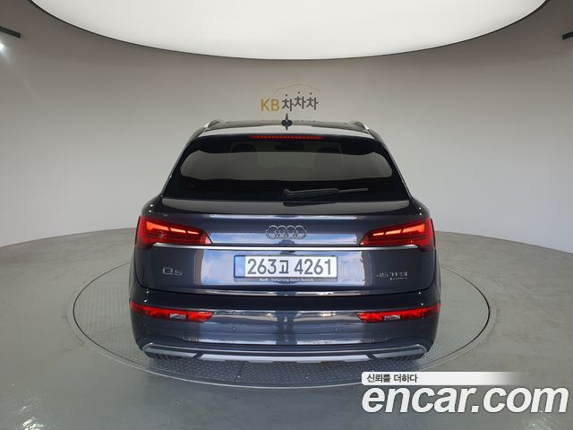 Audi Q5 (FY) 45 TFSI Quattro 2023 — фото 4