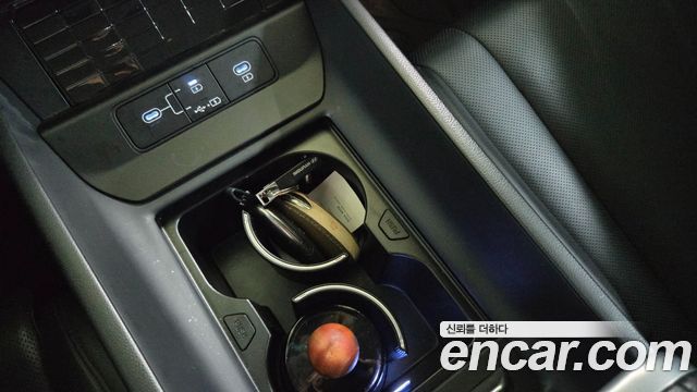 Hyundai Grandeur (GN7) 3.5 LPG 2WD (Taxi) Deluxe 2023 — фото 20