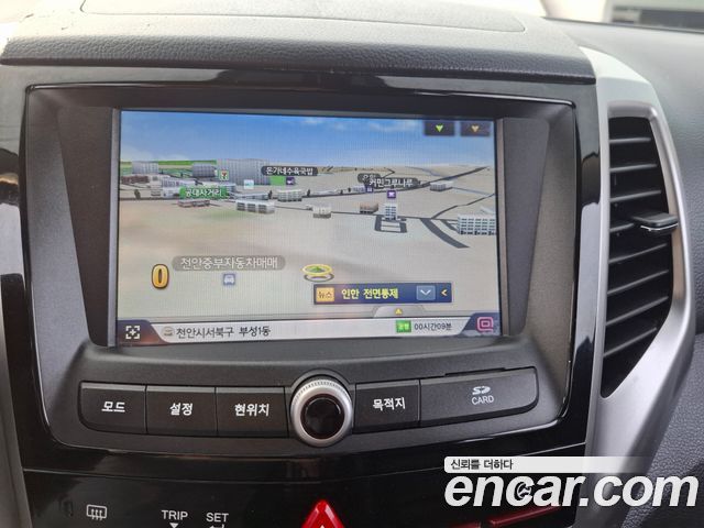 KG Mobility (SsangYong) Tivoli LX 2WD HI-DLX 2016 — фото 11