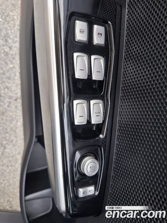 KG Mobility (SsangYong) Tivoli LX 2WD HI-DLX 2016 — фото 13