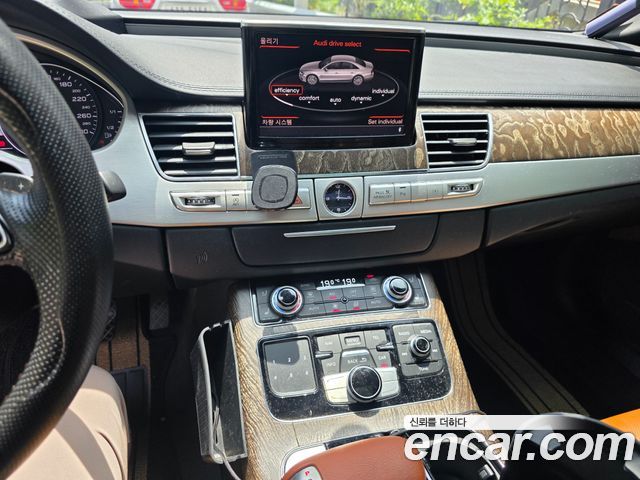 Audi A8 50 TDI Quattro Design LWB D4 2016 — фото 17