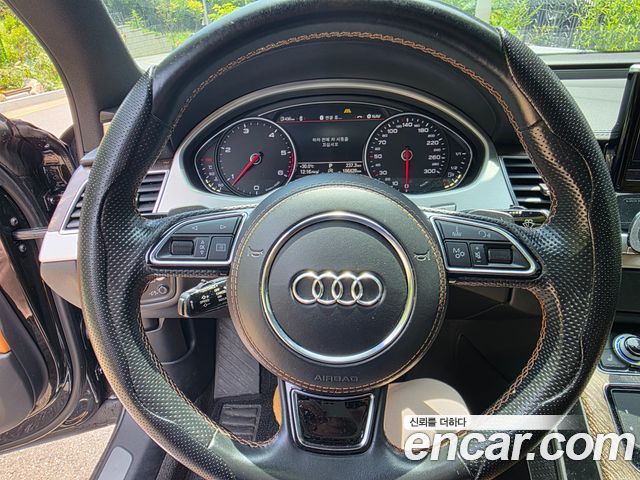 Audi A8 50 TDI Quattro Design LWB D4 2016 — фото 18