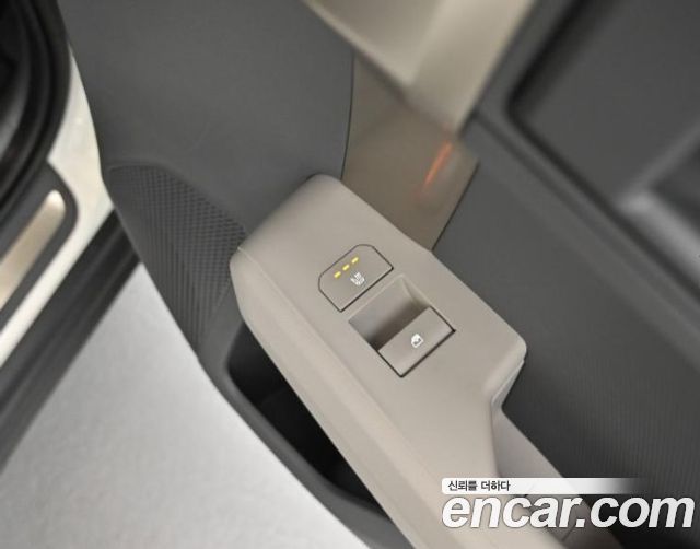 Kia EV3 Long Range 2WD Earth 2025 — фото 20