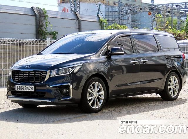 Kia Carnival 9-Seater Prstige 2019 — фото 1