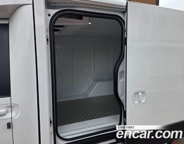 Hyundai ST1 Cargo Freezer Container Premium 2026 — фото 7