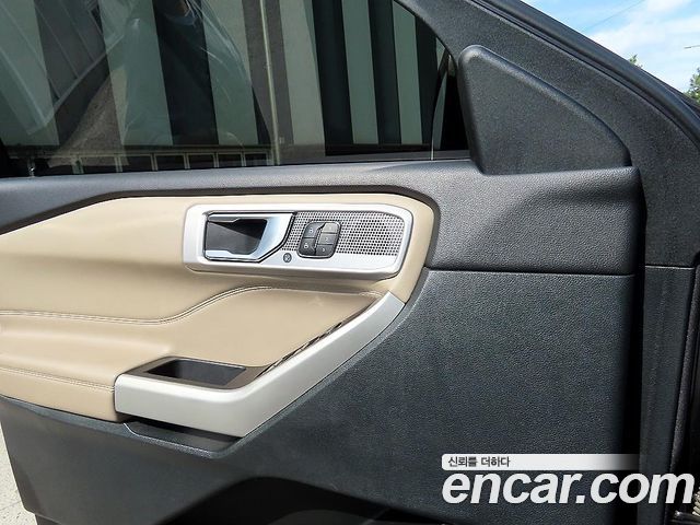 Ford Explorer (VI) 2.3 LimIted 4WD 2021 — фото 15