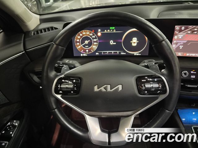 Kia K8 2.5 Gasoline 2WD Signature 2023 — фото 15