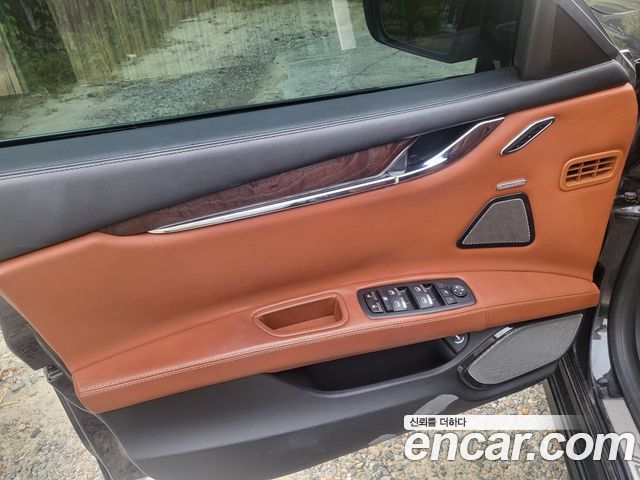 Maserati Quattroporte S Q4 3.0 V6 Granlusso 2016 — фото 15