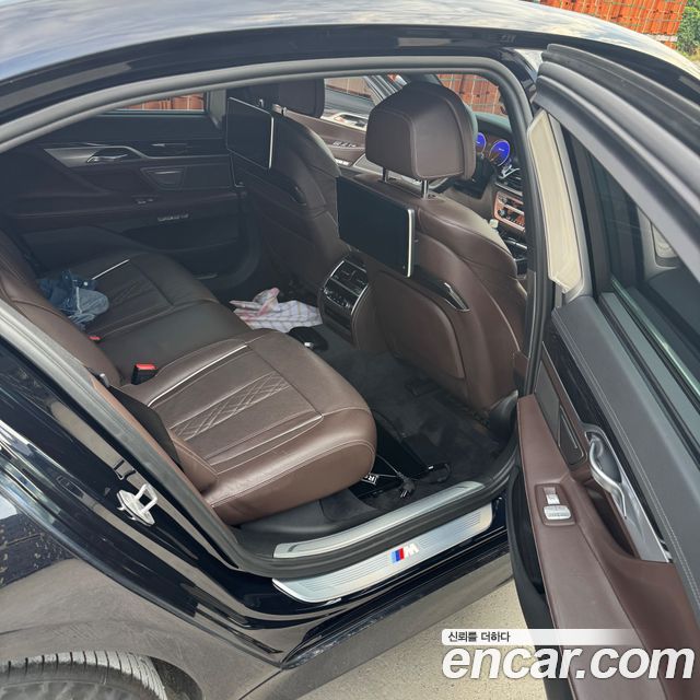 BMW 7 Series (G11) 740Li xDrive M Sport Package 2017 — фото 11