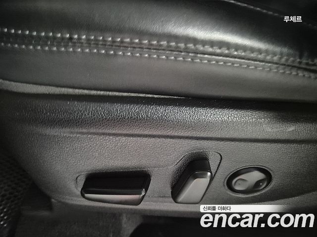 Hyundai Santa Fe Diesel 2.2 2WD Premium Choice 2021 — фото 9