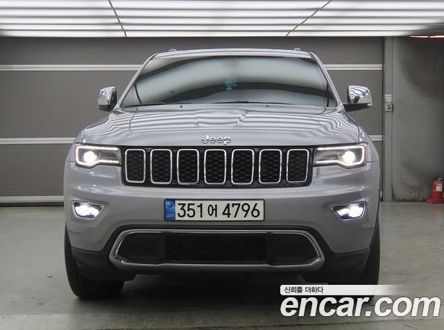 Jeep Grand Cherokee 3.6 Limited WK2 2021 — фото 2