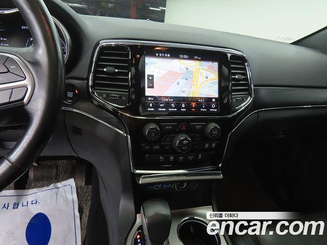 Jeep Grand Cherokee 3.6 Limited WK2 2021 — фото 10