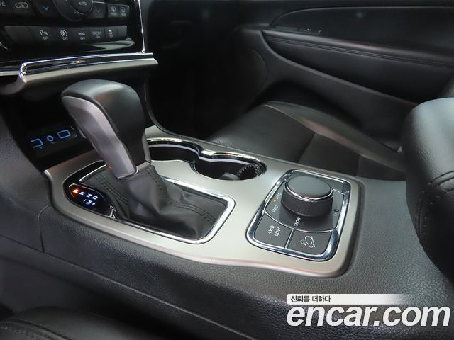 Jeep Grand Cherokee 3.6 Limited WK2 2021 — фото 15